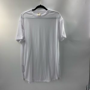 Bleeker & Mercer  White T- Shirt Size X-Large